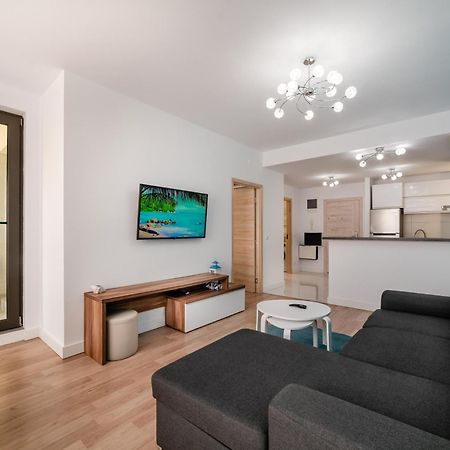 Bliss M&M By Onix Blue Apartment นาโวดาริ ภายนอก รูปภาพ